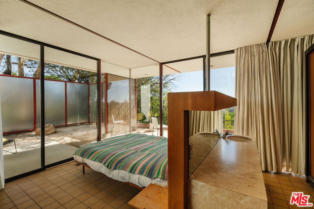 MLS #25541711 image #16