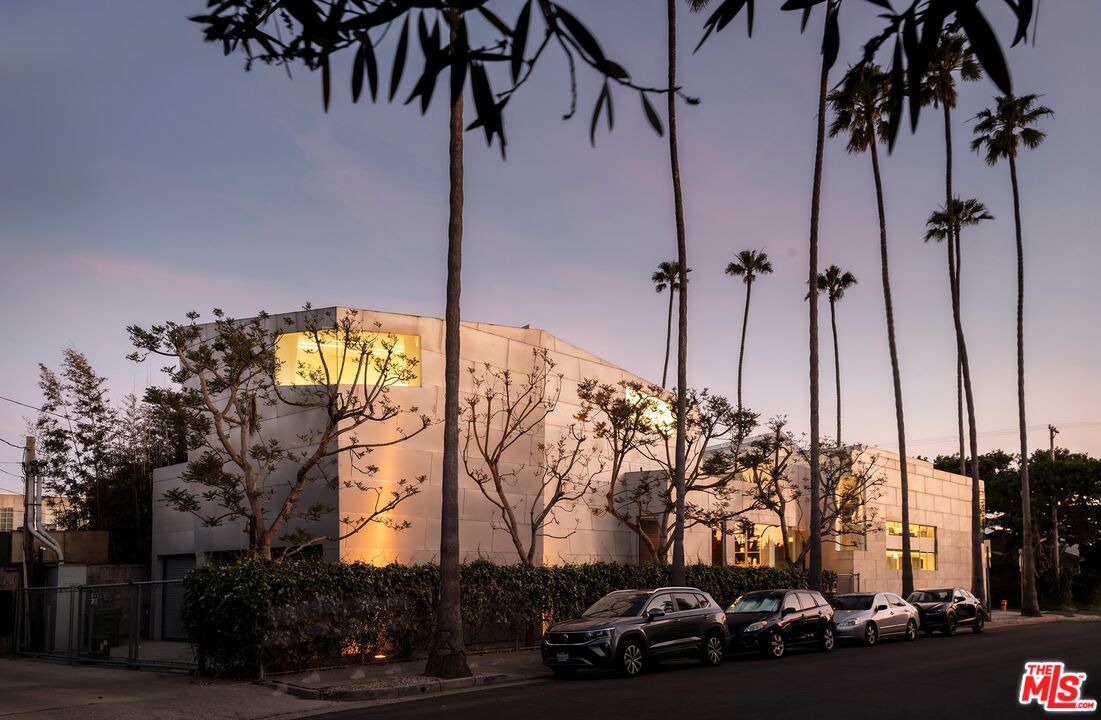 MLS #25541739 image #0