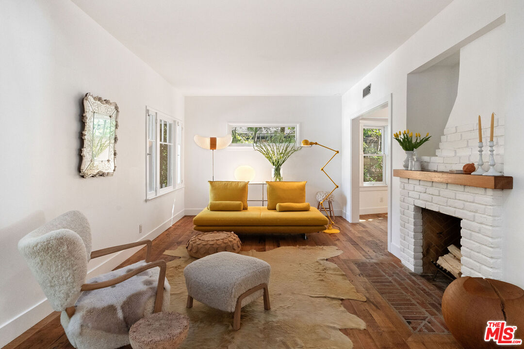 MLS #25542389 image #0