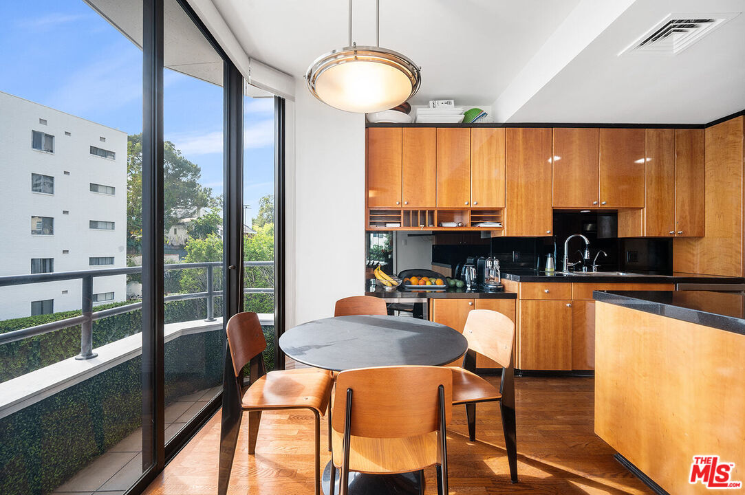 MLS #25542793 image #10