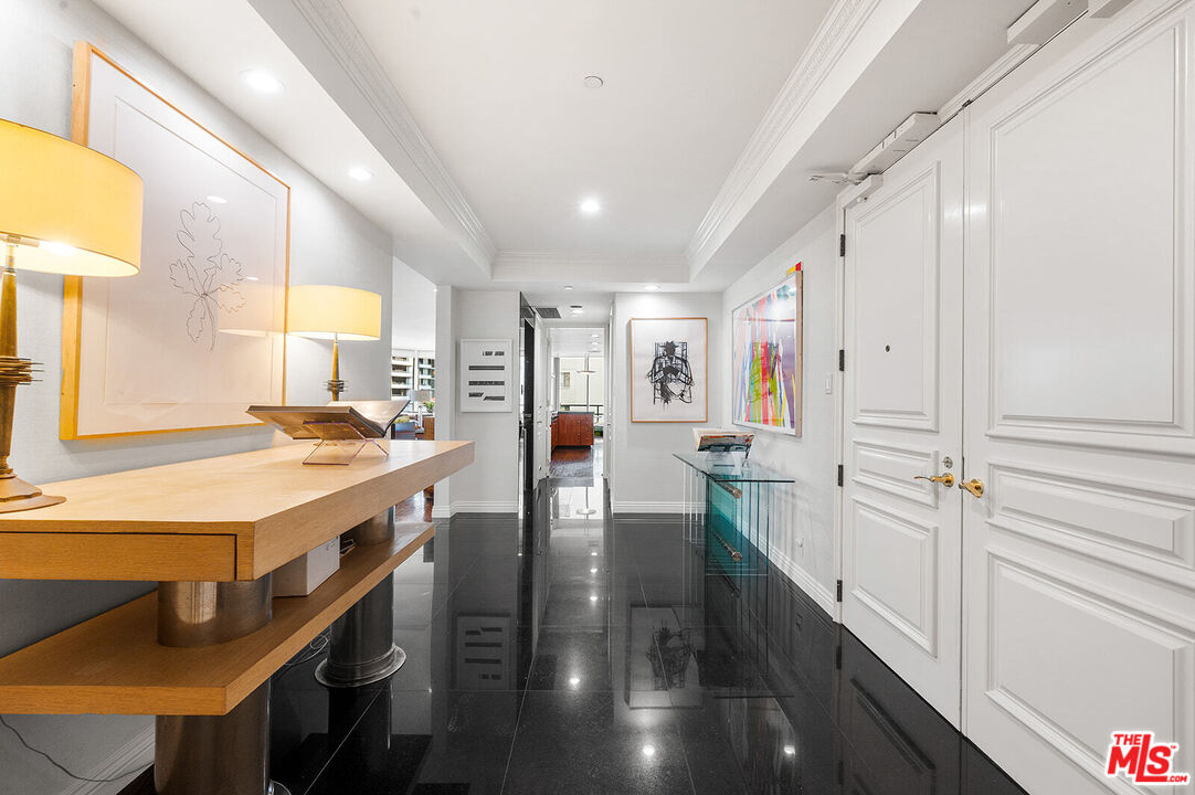 MLS #25542793 image #2