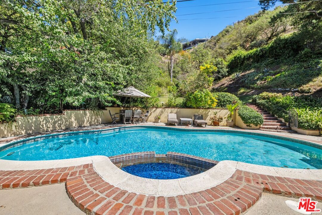 MLS #25542991 image #1