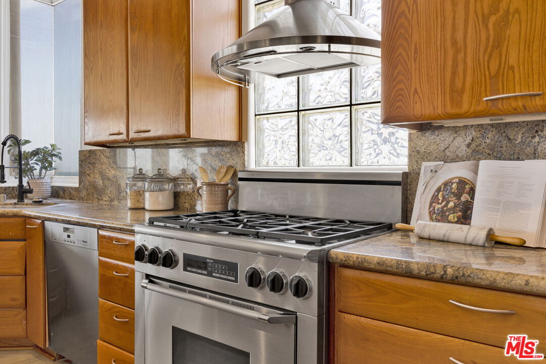 MLS #25543451 image #28