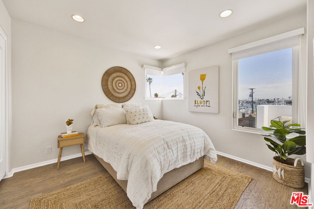 MLS #25543451 image #42