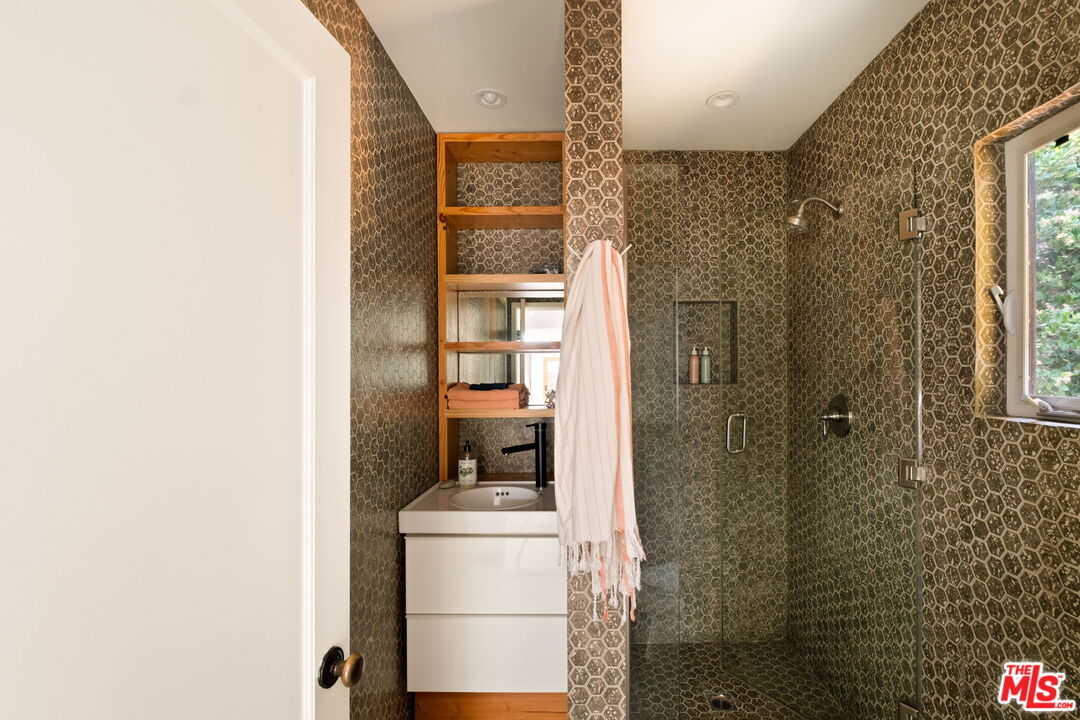 MLS #25544767 image #44