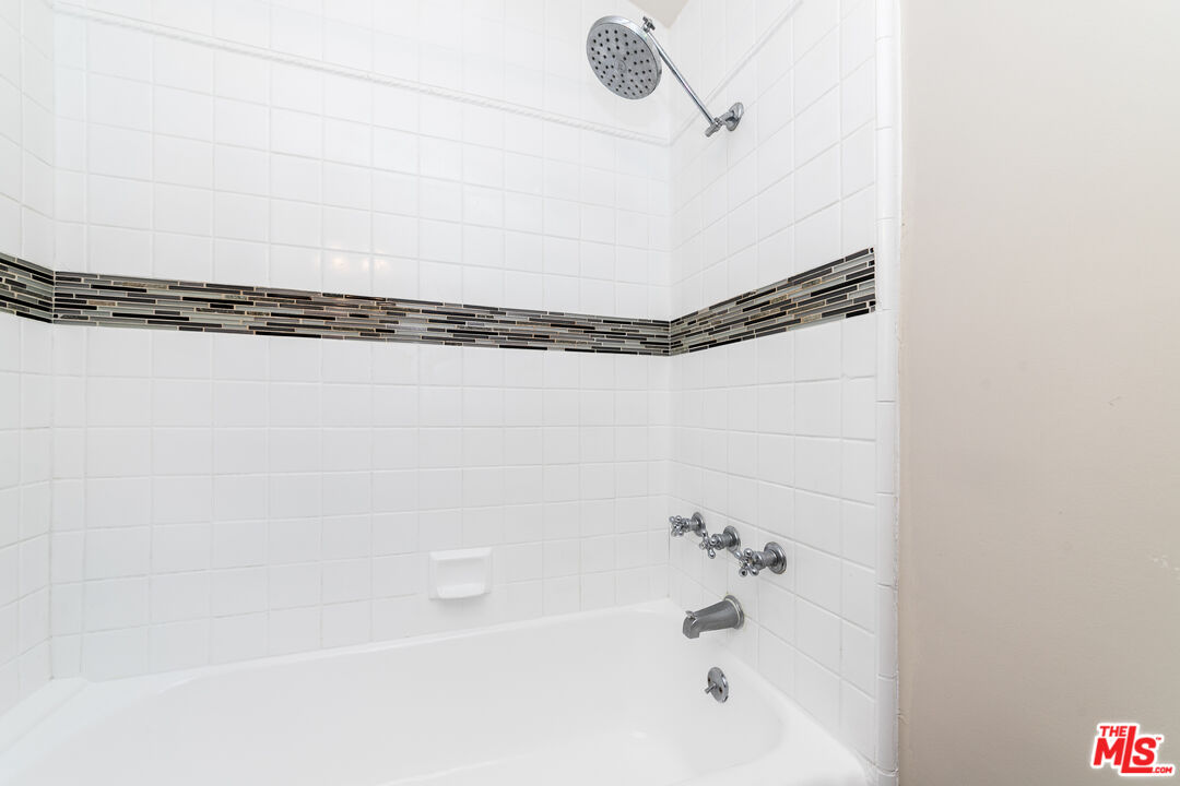 MLS #25546173 image #18