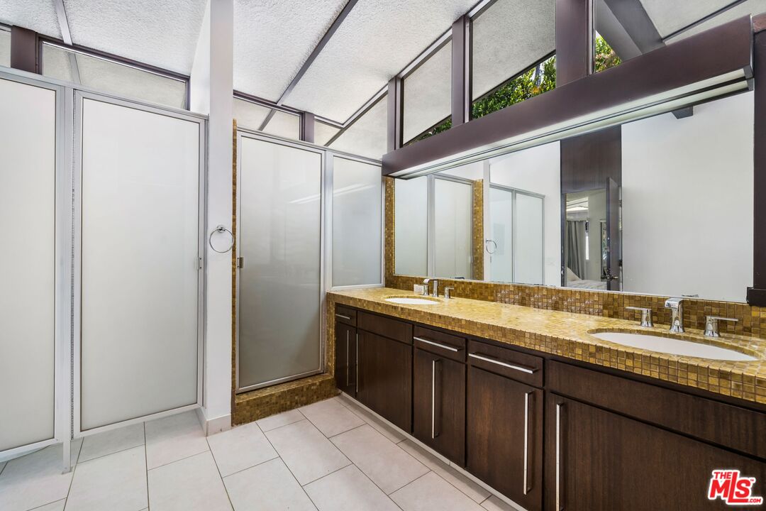 MLS #25546717 image #18