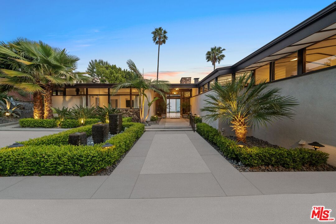 MLS #25546717 image #2