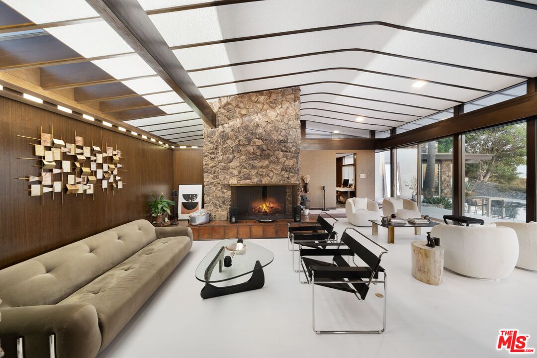 MLS #25546717 image #4