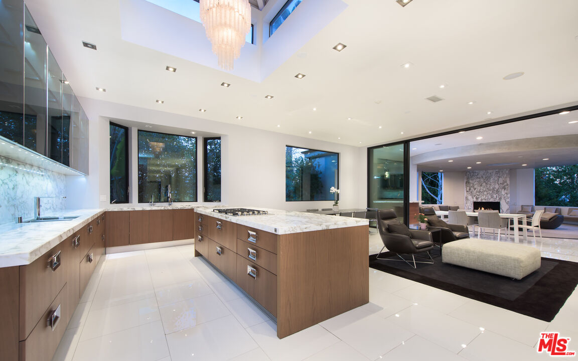 MLS #25547185 image #15