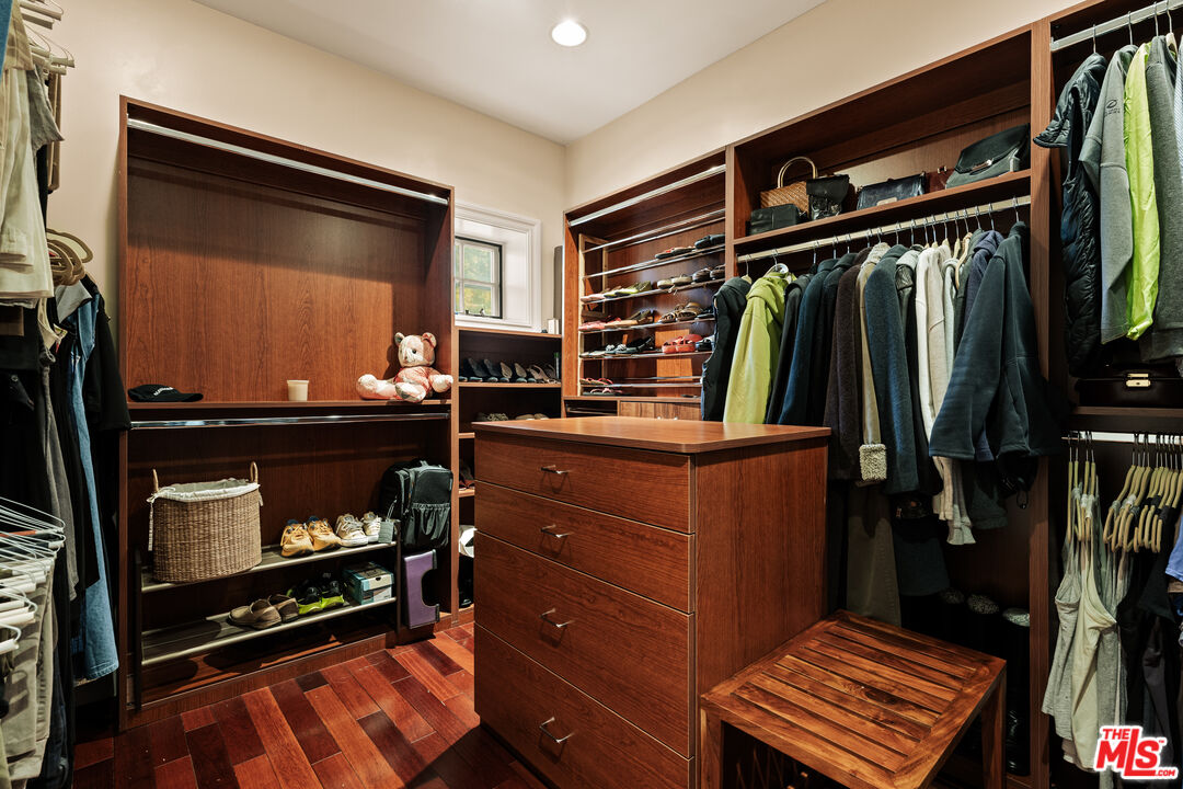 MLS #25549943 image #17