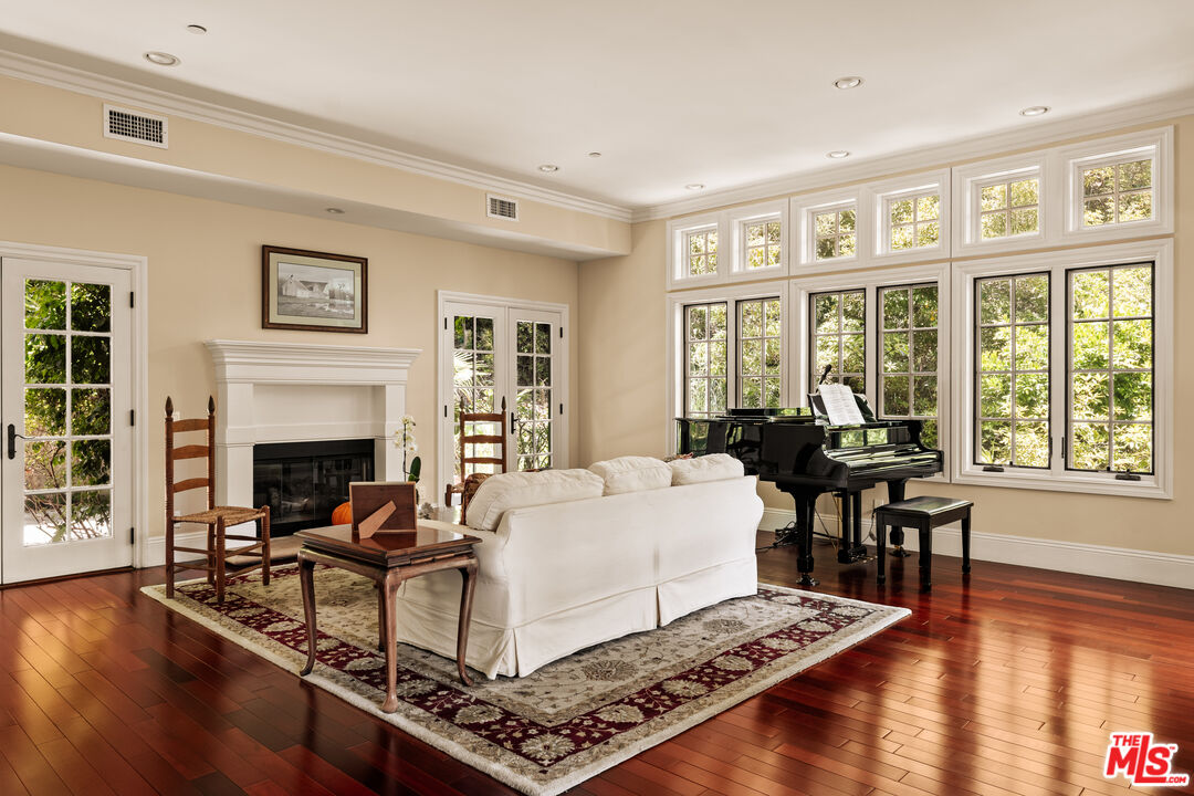 MLS #25549943 image #8