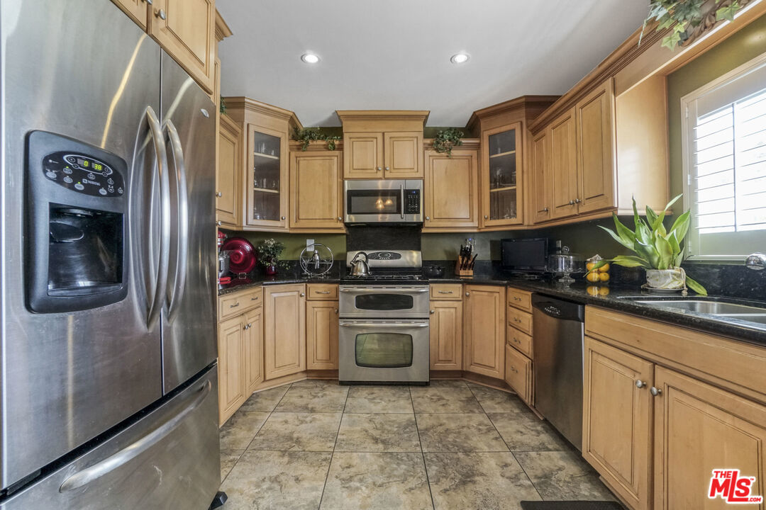 MLS #25550733 image #12