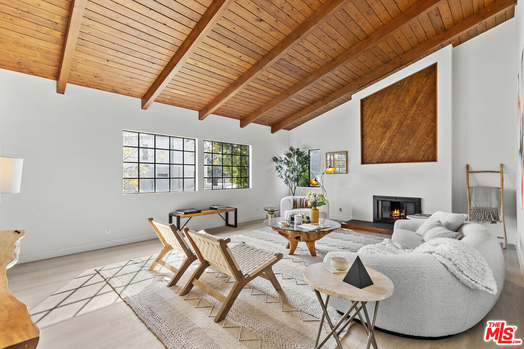 MLS #25554047 image #2