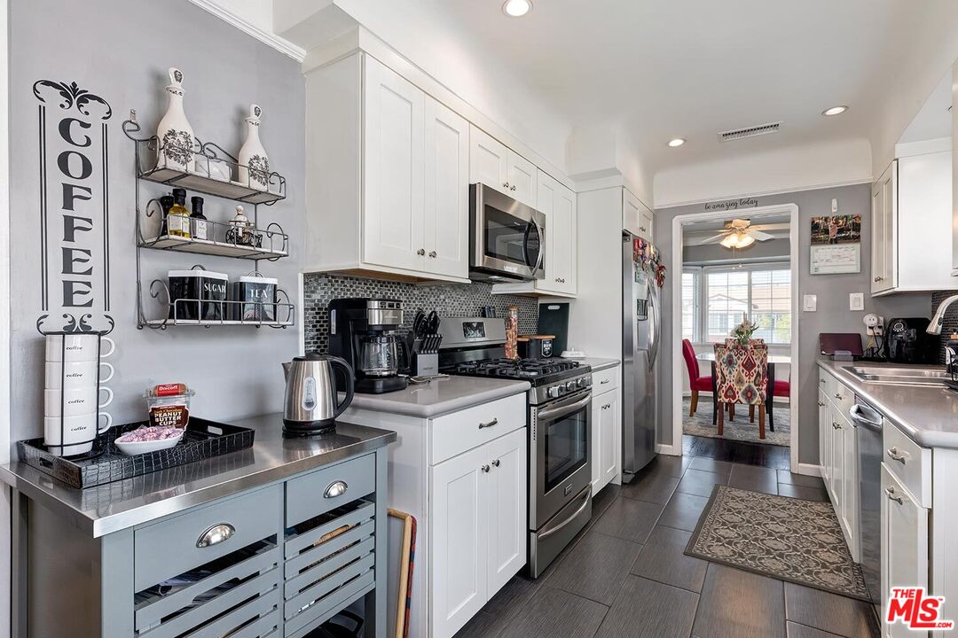 MLS #25554715 image #16