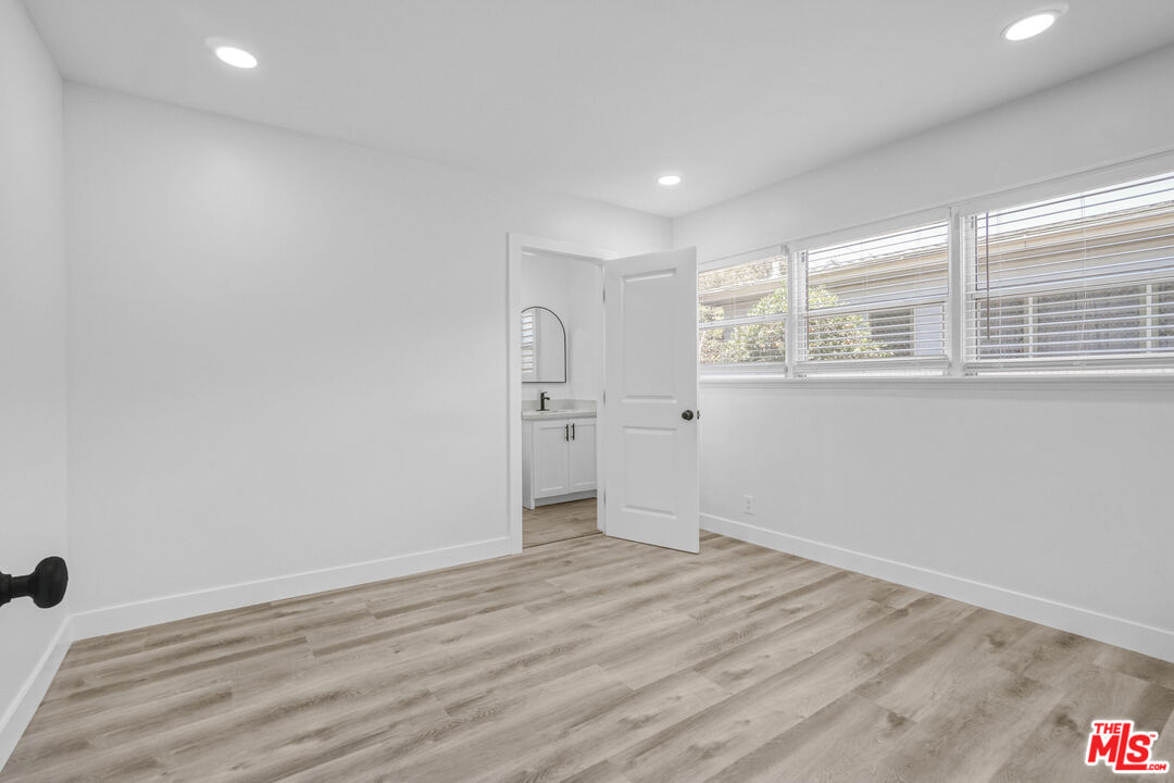 MLS #25555495 image #18