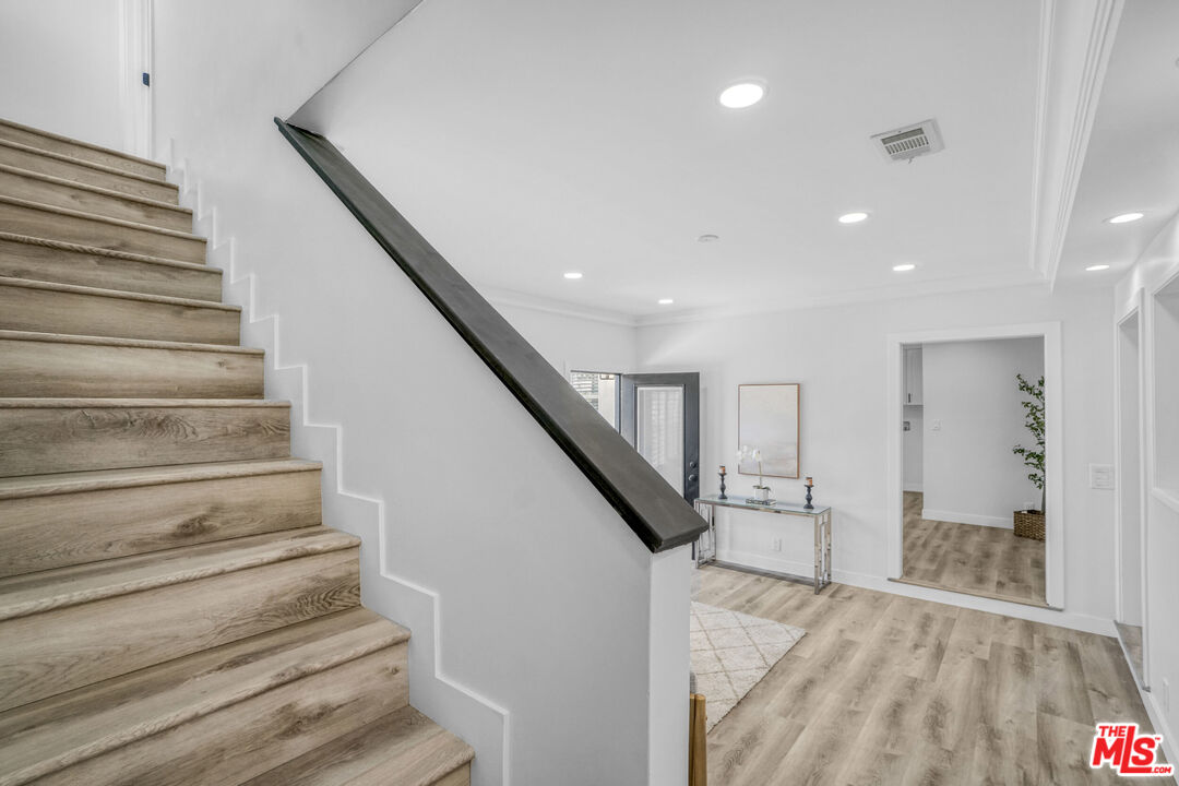 MLS #25555495 image #23