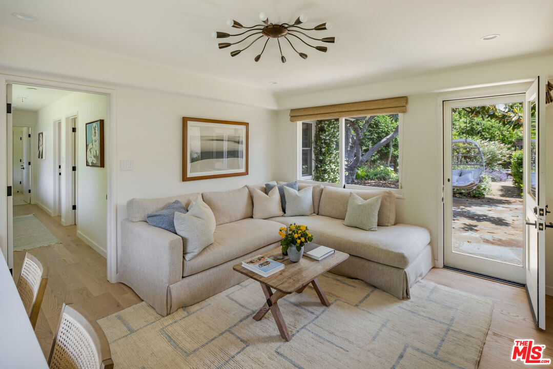 MLS #25555497 image #18