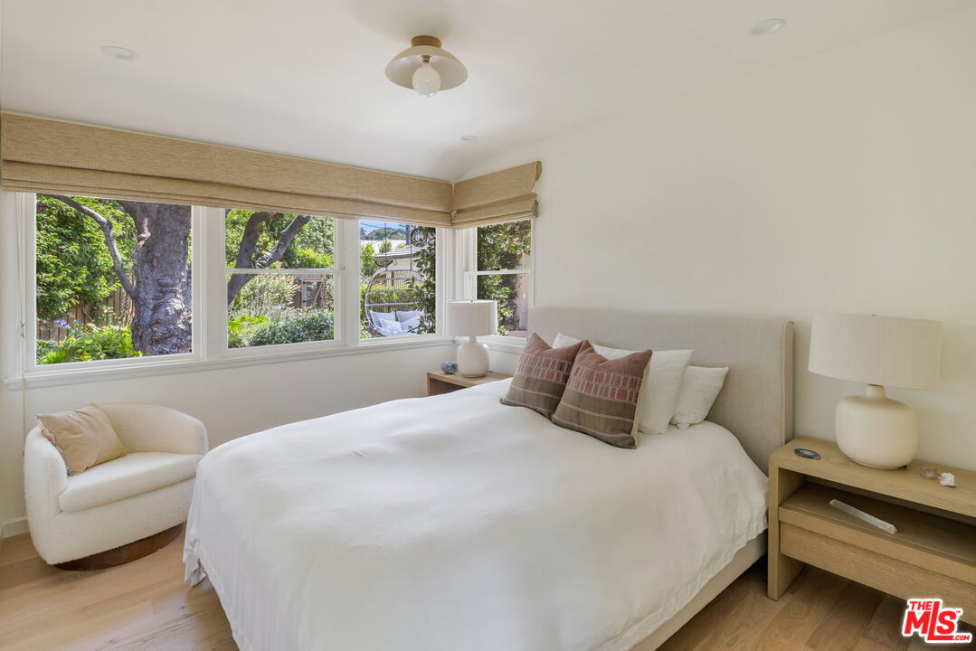 MLS #25555497 image #21