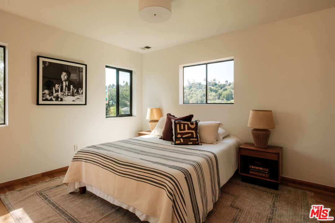 MLS #25555901 image #21