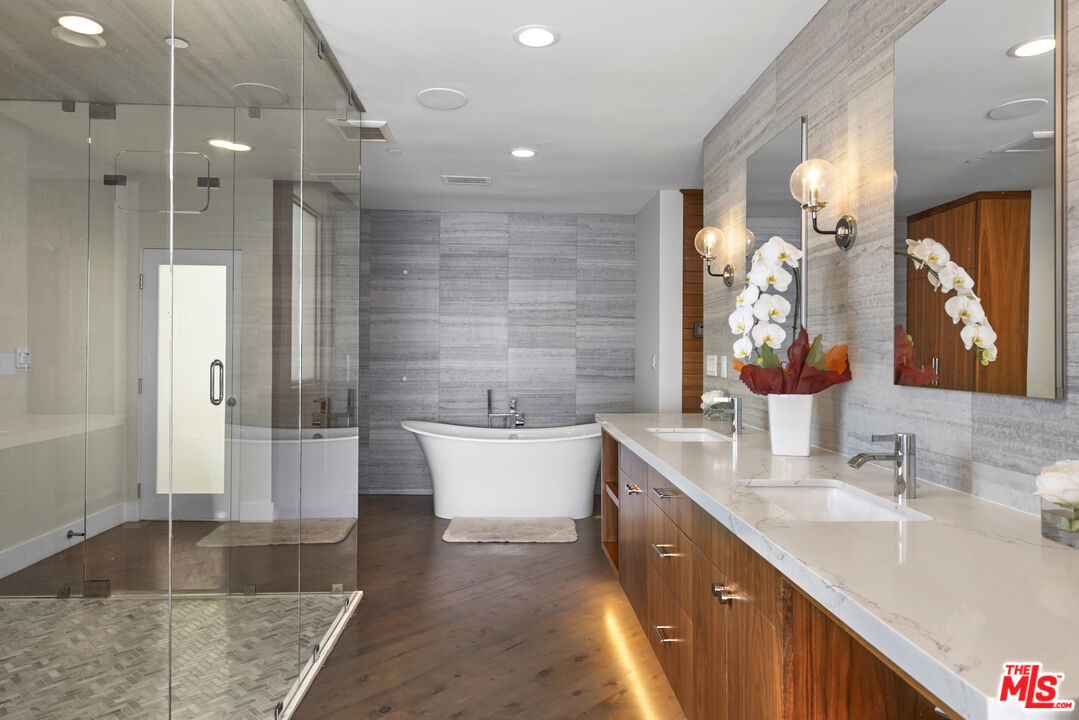 MLS #25556307 image #12