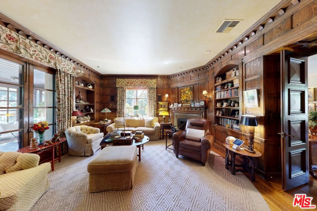 MLS #25556491 image #16