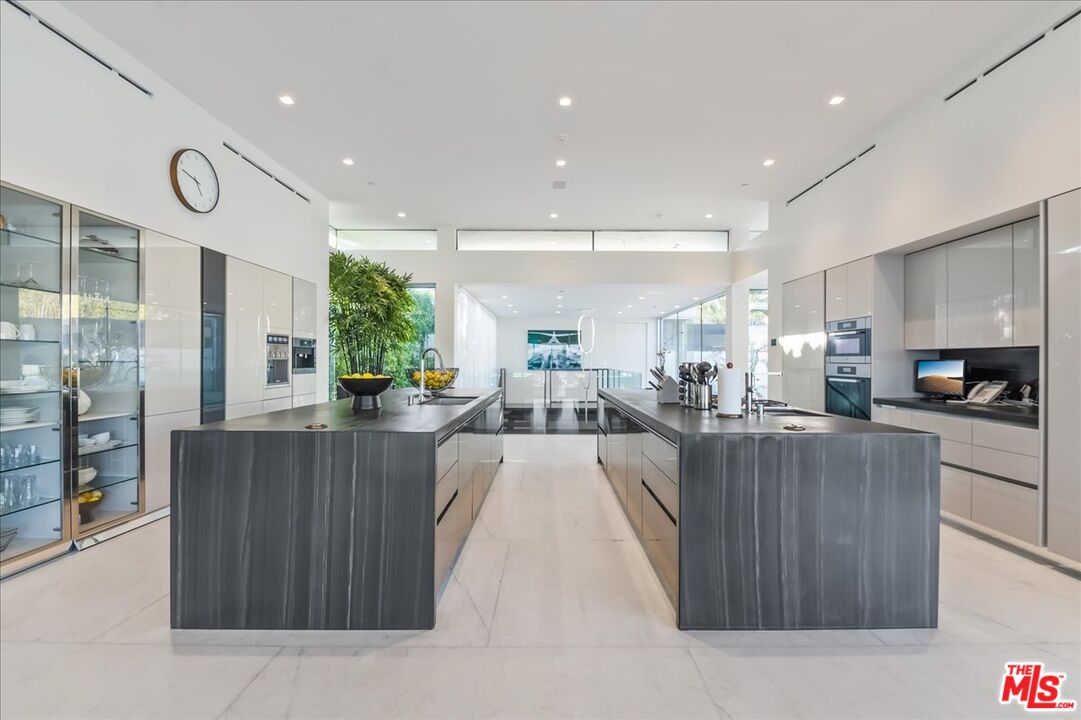 MLS #25556919 image #17