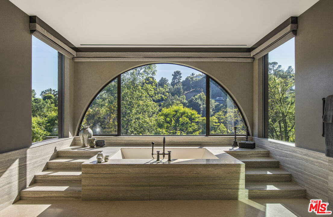 MLS #25557153 image #9