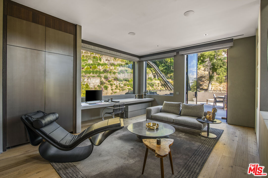 MLS #25557153 image #10