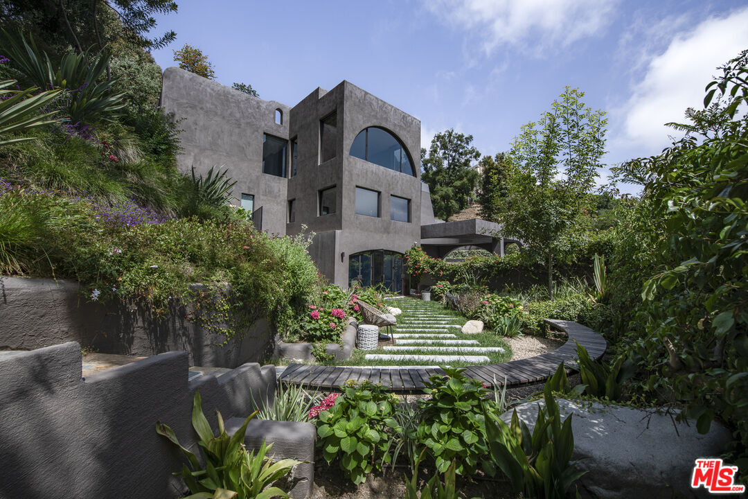 MLS #25557153 image #16