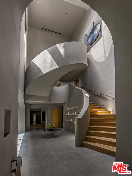 MLS #25557153 image #1