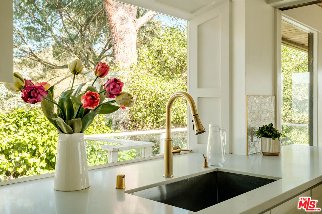 MLS #25557215 image #16