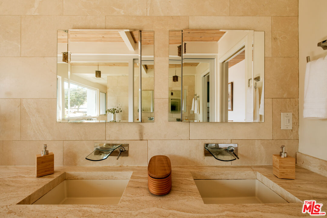 MLS #25557215 image #30