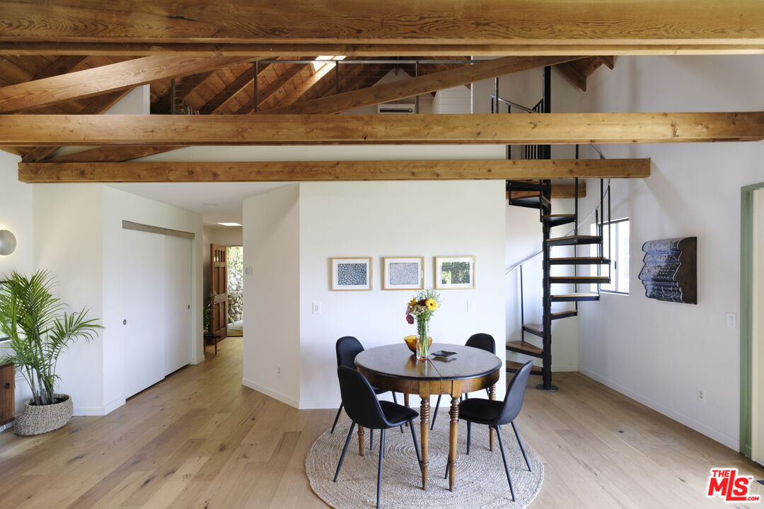 MLS #25557883 image #11