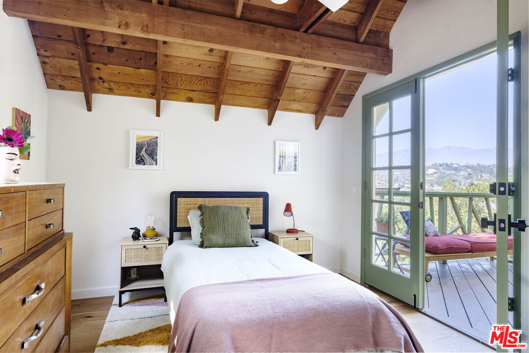 MLS #25557883 image #24