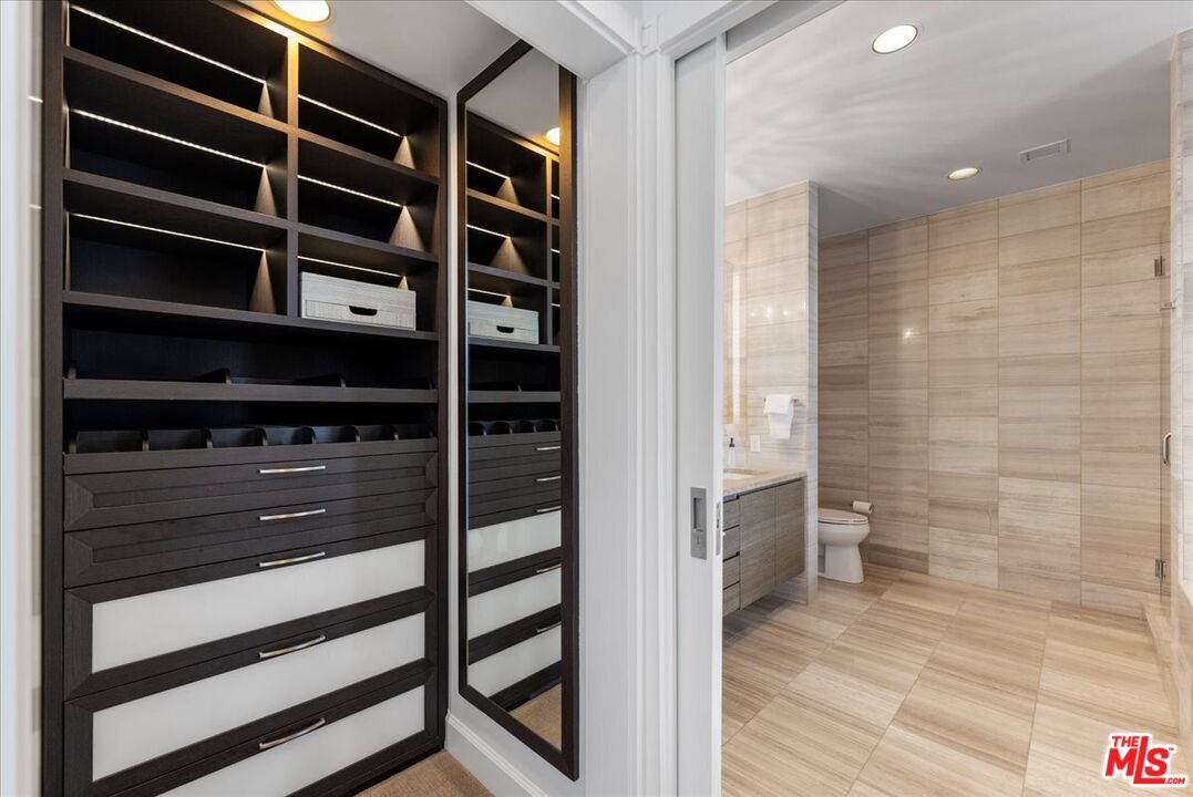 MLS #25558713 image #24