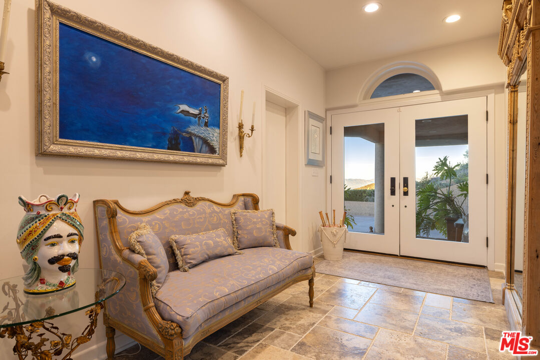 MLS #25560289 image #17