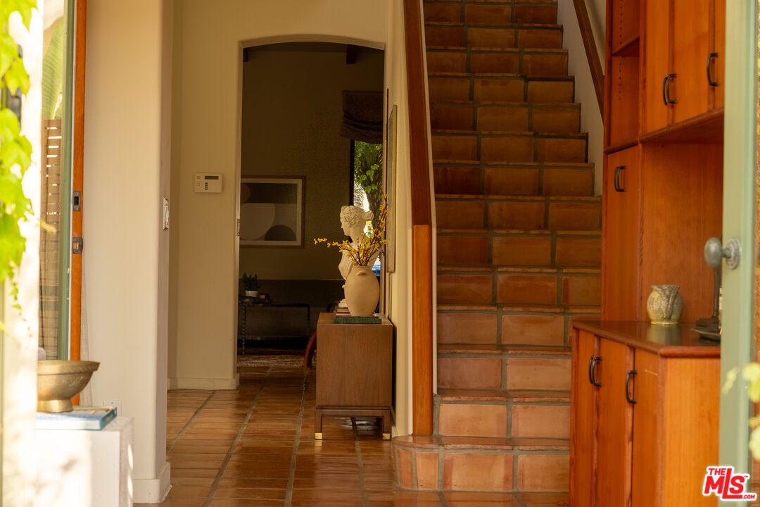 MLS #25560403 image #25