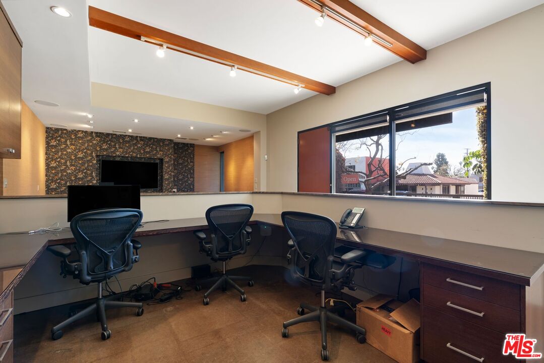 MLS #25561641 image #23