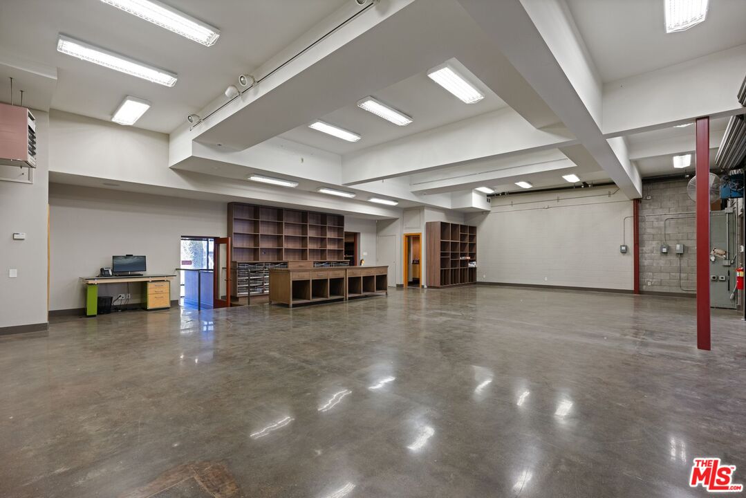 MLS #25561641 image #33