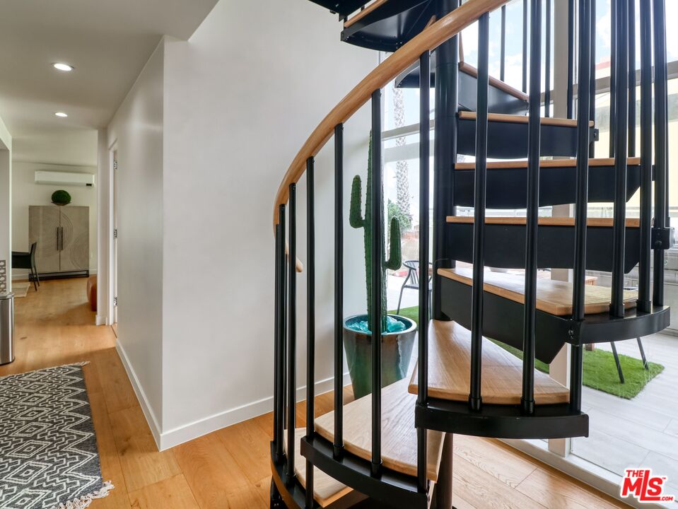 MLS #25561715 image #17