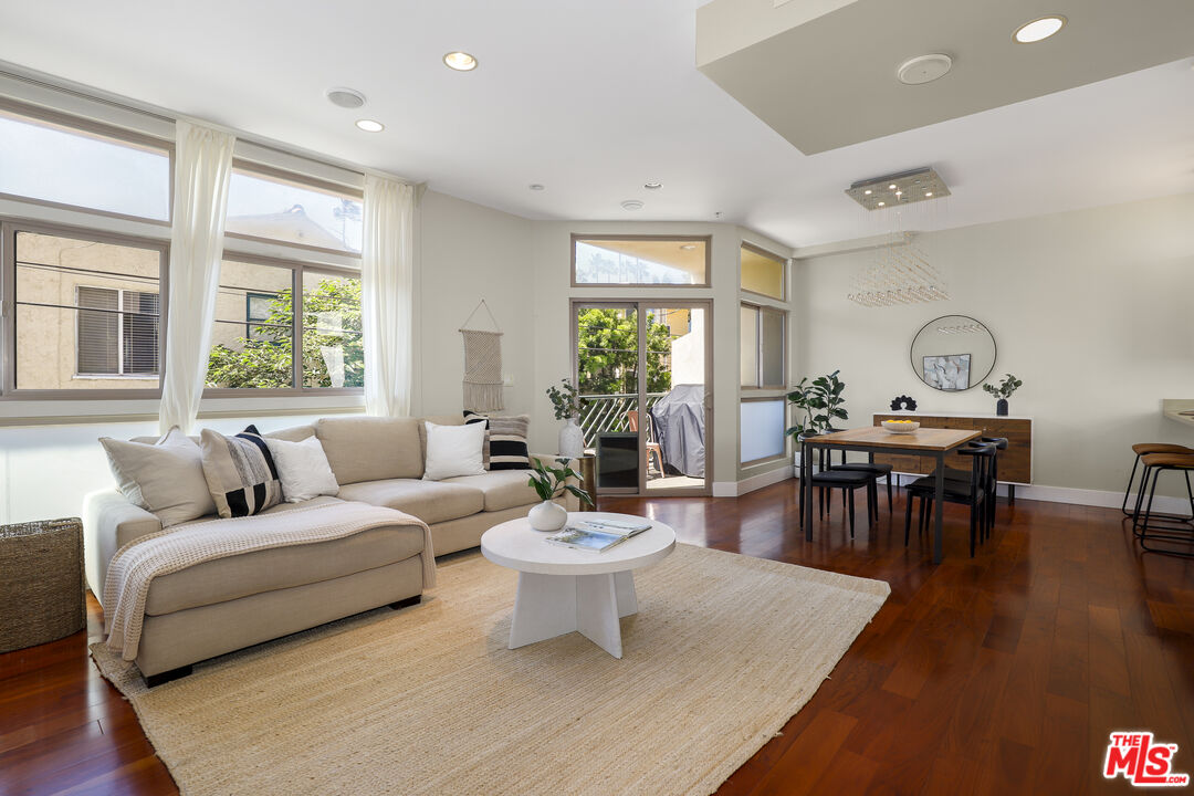 MLS #25562321 image #1