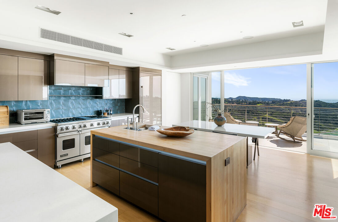 MLS #25562855 image #14