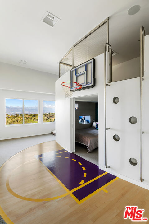 MLS #25562855 image #28