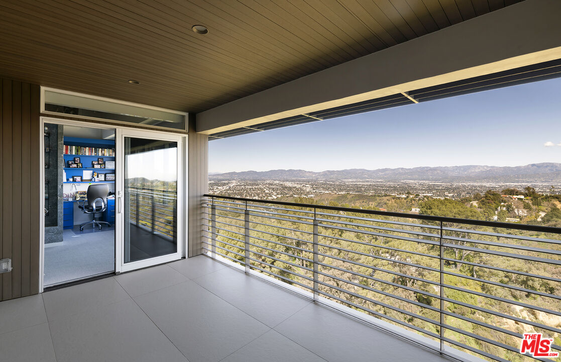 MLS #25562855 image #30