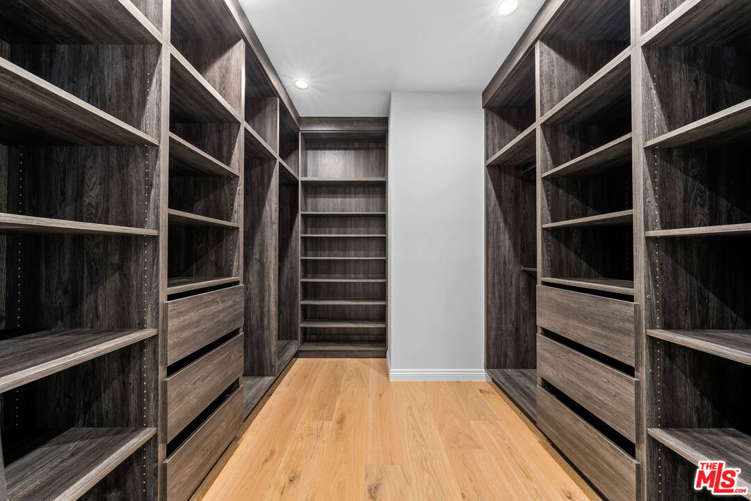 MLS #25563815 image #22