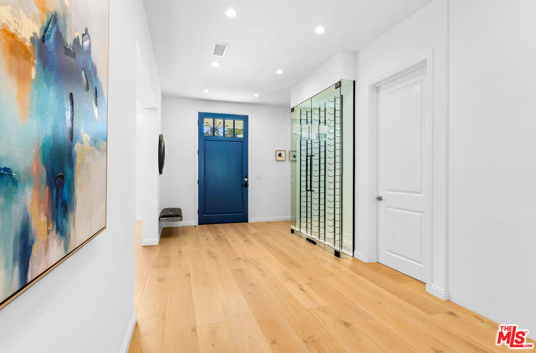 MLS #25563815 image #2