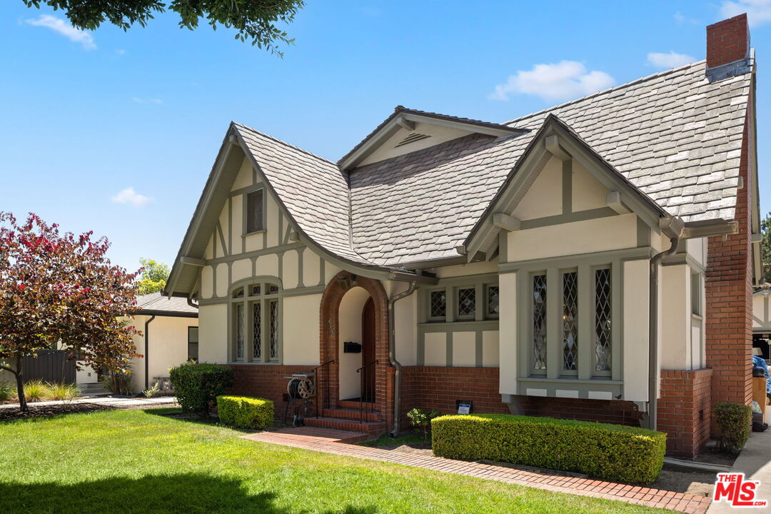 MLS #25563997 image #0