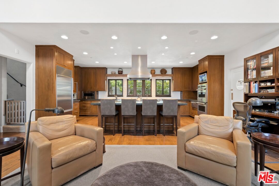 MLS #25564843 image #27