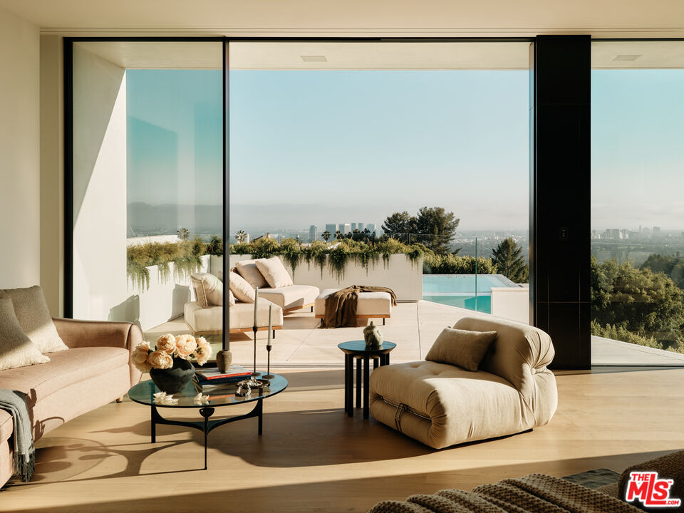 MLS #25565439 image #24